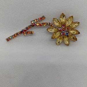 Vtg Large Aurora Borealis Rhinestones Flower Brooch